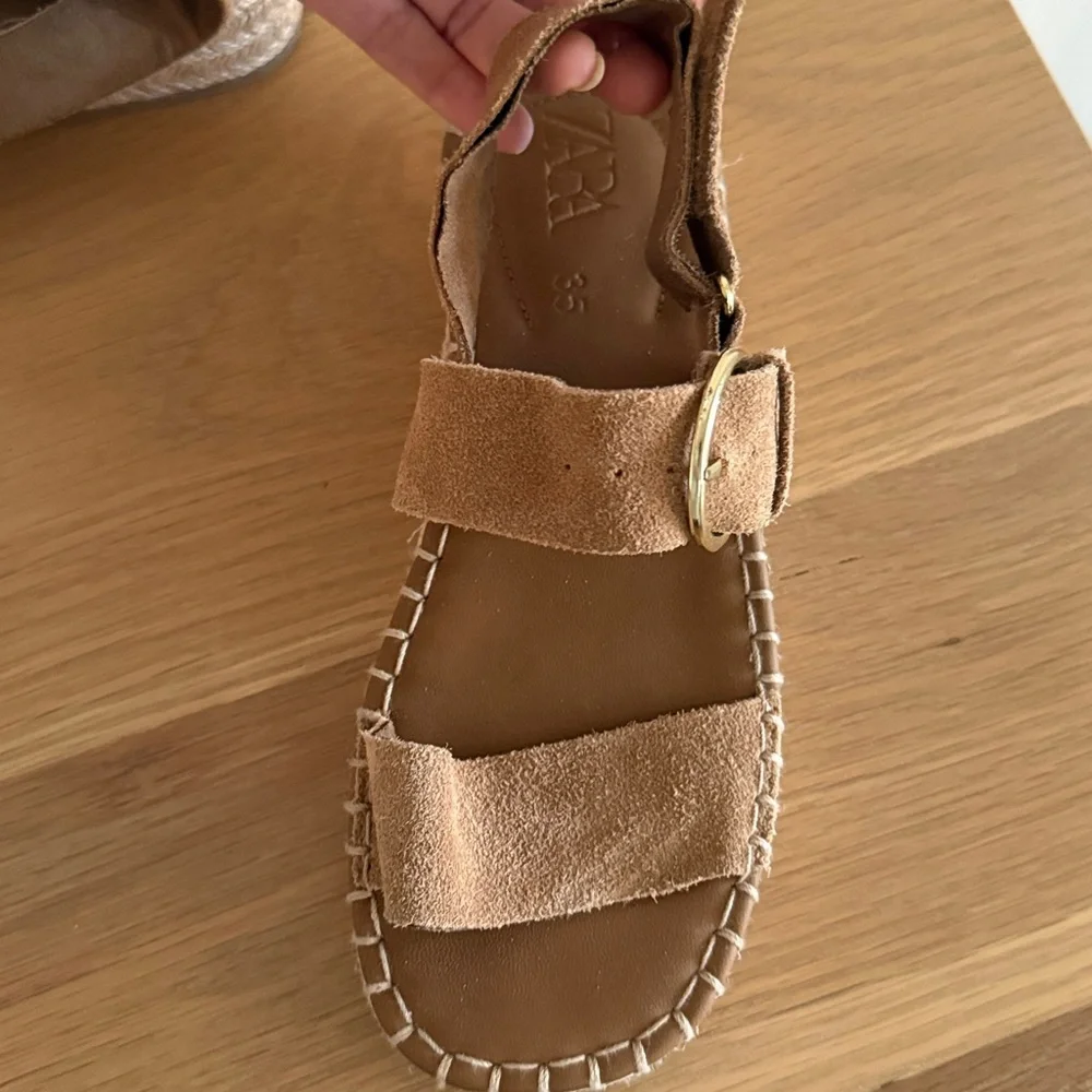 Zara girls tan suede platform sandal